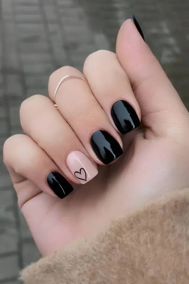 20 Classy Short Nail Ideas That Look Elegant All Year Round — GlowNailDesigns
