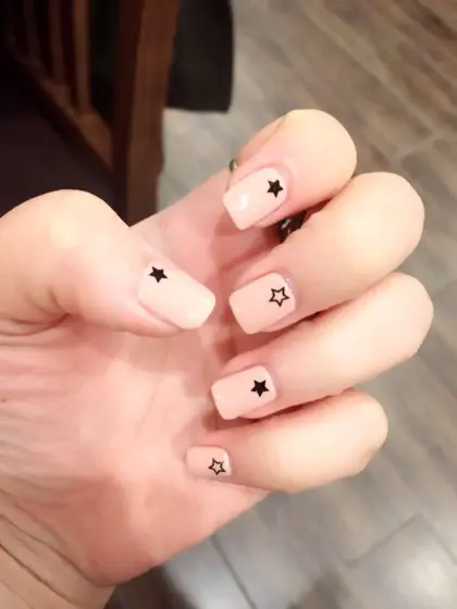 30 Simple Acrylic Nail Designs for Beginners with Chic and Modern Looks — GlowNailDesigns