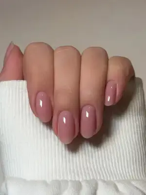 30 Simple Short Nail Designs Anyone Can Try at Home — GlowNailDesigns