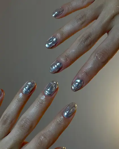 20 Simple Chrome Nail Ideas for Beginners to Try This Season — GlowNailDesigns
