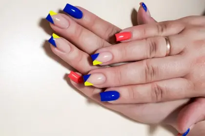 25 Short French Tip Nail Ideas That Look Clean and Elegant — GlowNailDesigns