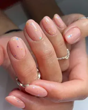 30 Simple Short Nail Designs Anyone Can Try at Home — GlowNailDesigns