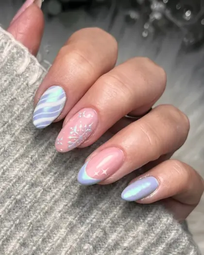 30 Simple Christmas Nail Designs Anyone Can Recreate at Home — GlowNailDesigns