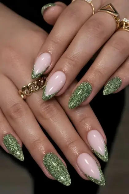 22 Simple Glitter Nail Designs That Look Elegant and Easy to Copy — GlowNailDesigns