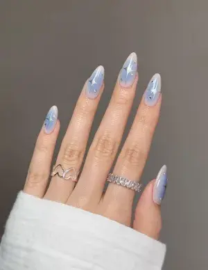 20 Trendy Blue Nail Looks That Are Taking Over This Year — GlowNailDesigns