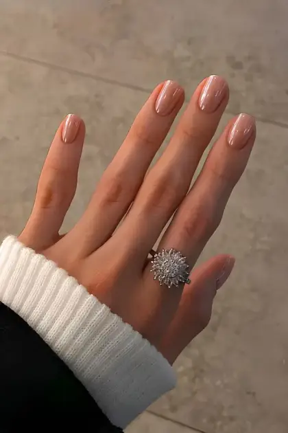 20 Classy Short Nail Ideas That Look Elegant All Year Round — GlowNailDesigns