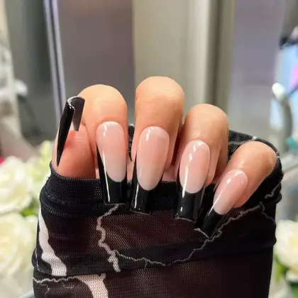 25 Cute French Tip Nails Ideas for a Chic and Timeless Manicure — GlowNailDesigns
