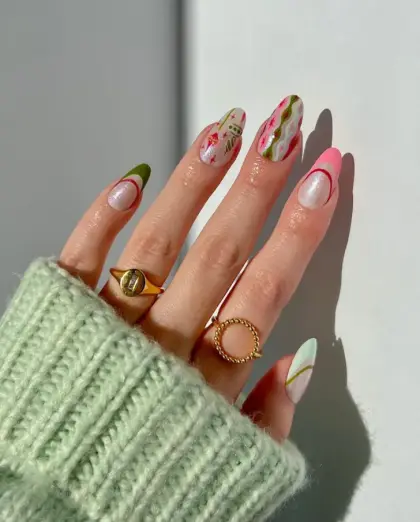 25 Cute Christmas Nails Ideas to Make Your Holiday Manicure Stand Out — GlowNailDesigns
