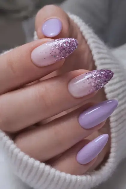 22 Simple Glitter Nail Designs That Look Elegant and Easy to Copy — GlowNailDesigns