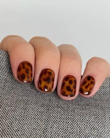 20 Classy Short Nail Ideas That Look Elegant All Year Round — GlowNailDesigns