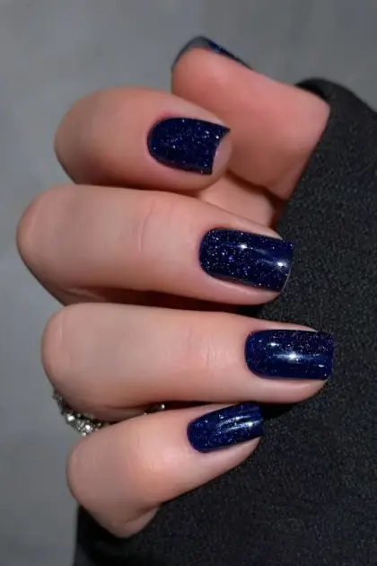 22 Simple Glitter Nail Designs That Look Elegant and Easy to Copy — GlowNailDesigns