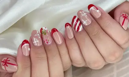 30 Simple Christmas Nail Designs Anyone Can Recreate at Home — GlowNailDesigns