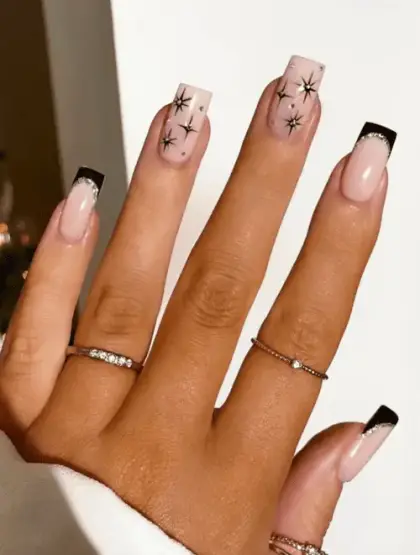 25 Short Christmas Nail Ideas That Are Festive and Easy to Wear — GlowNailDesigns