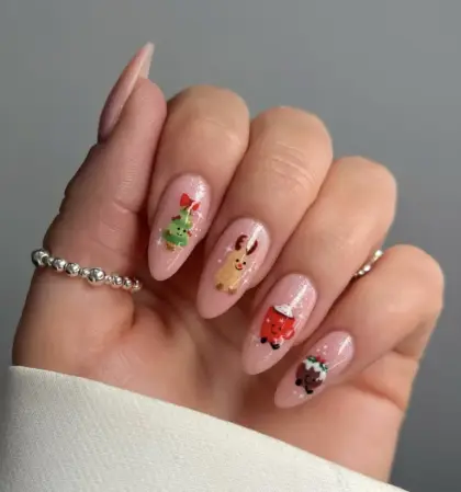 30 Simple Christmas Nail Designs Anyone Can Recreate at Home — GlowNailDesigns