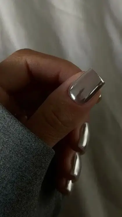 25 Short Christmas Nail Ideas That Are Festive and Easy to Wear — GlowNailDesigns