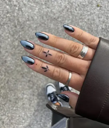 30 Cute Black Nail Ideas for Short Nails You'll Want to Try — GlowNailDesigns