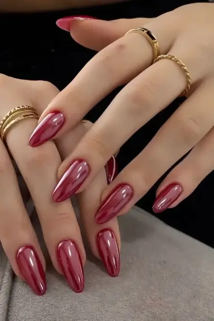 20 Short Red Nail Ideas for an Elegant Everyday Manicure — GlowNailDesigns