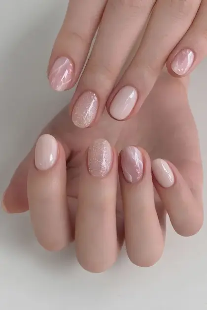 15 Trendy Short Nail Designs You'll Want to Copy This Season — GlowNailDesigns