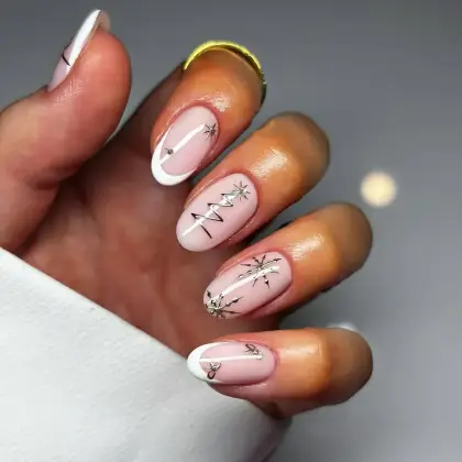30 Simple Christmas Nail Designs Anyone Can Recreate at Home — GlowNailDesigns