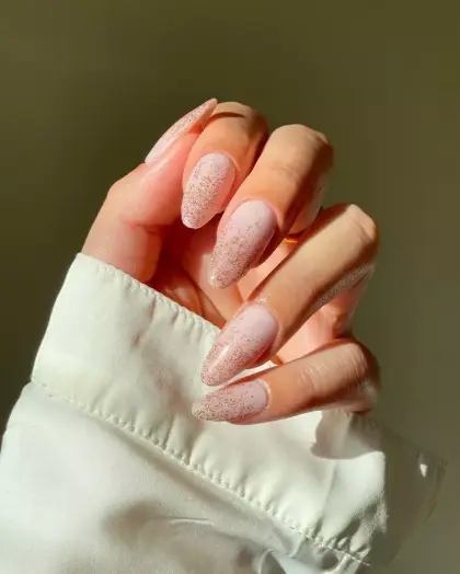25 Cute Glitter Nails Ideas for a Sparkly Everyday Look — GlowNailDesigns