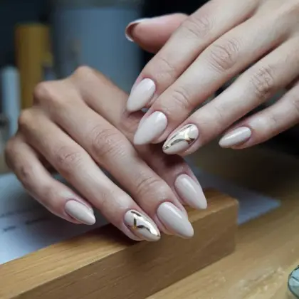 20 Elegant Nude Almond Nail Designs for a Soft Feminine Look — GlowNailDesigns