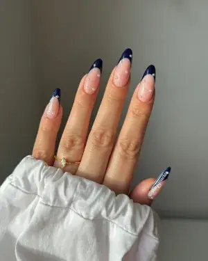 20 Trendy Blue Nail Looks That Are Taking Over This Year — GlowNailDesigns