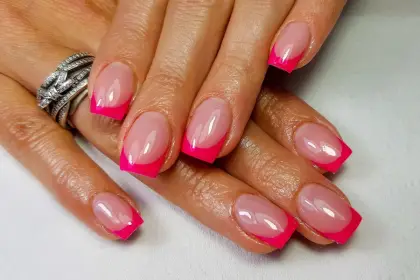 25 Short French Tip Nail Ideas That Look Clean and Elegant — GlowNailDesigns