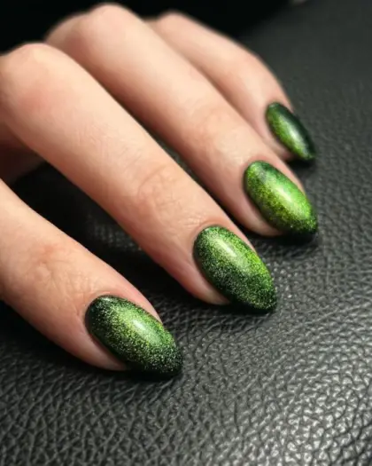25 Short Glitter Nail Ideas That Make Small Nails Shine — GlowNailDesigns