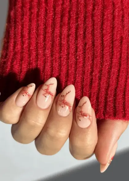 25 Short Christmas Nail Ideas That Are Festive and Easy to Wear — GlowNailDesigns