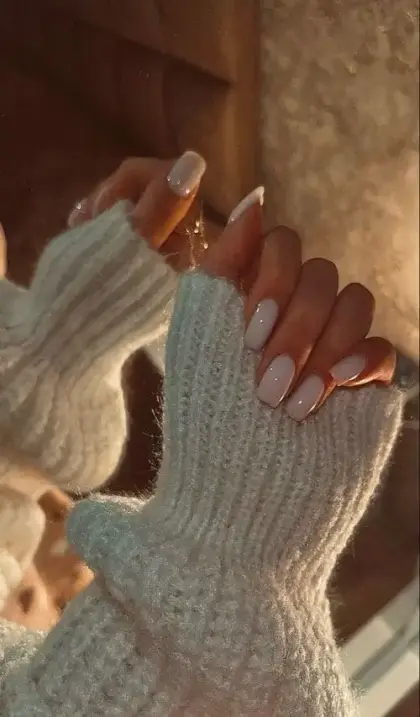 25 Short Christmas Nail Ideas That Are Festive and Easy to Wear — GlowNailDesigns