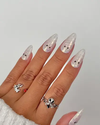 25 Cute Halloween Nails Ideas for a Fun and Spooky October Manicure — GlowNailDesigns