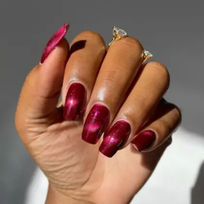 20 Short Red Nail Ideas for an Elegant Everyday Manicure — GlowNailDesigns