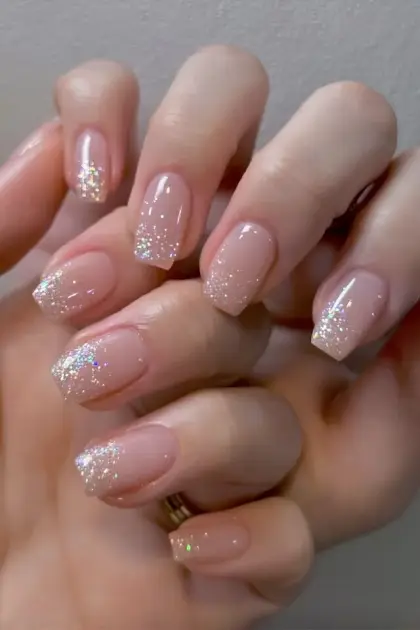25 Short Glitter Nail Ideas That Make Small Nails Shine — GlowNailDesigns
