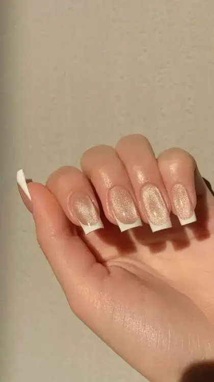 25 Short Christmas Nail Ideas That Are Festive and Easy to Wear — GlowNailDesigns