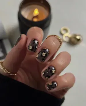 25 Trendy Black Nail Designs That Make a Bold Statement — GlowNailDesigns