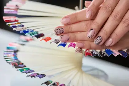 25 Short French Tip Nail Ideas That Look Clean and Elegant — GlowNailDesigns