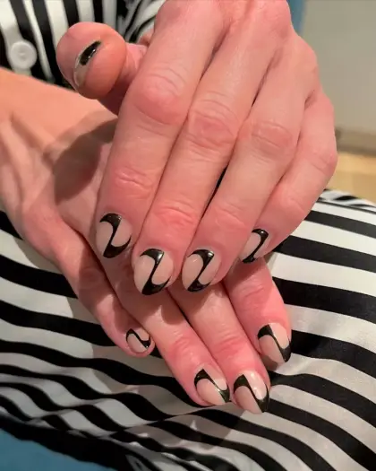 25 Cute French Tip Nails Ideas for a Chic and Timeless Manicure — GlowNailDesigns