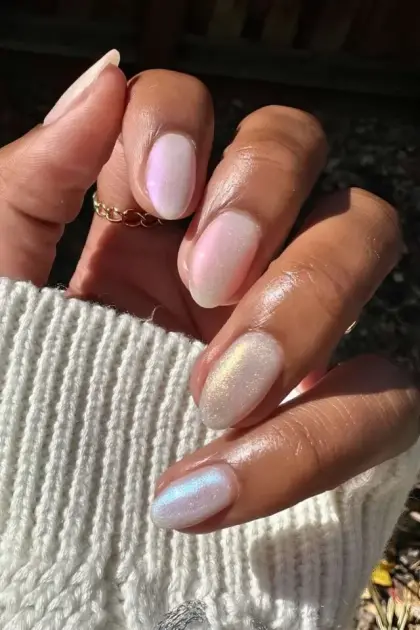 22 Simple Glitter Nail Designs That Look Elegant and Easy to Copy — GlowNailDesigns