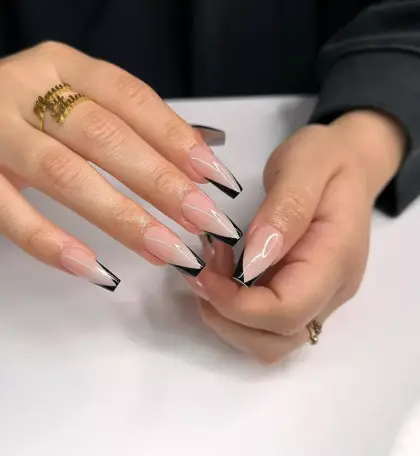25 Cute French Tip Nails Ideas for a Chic and Timeless Manicure — GlowNailDesigns